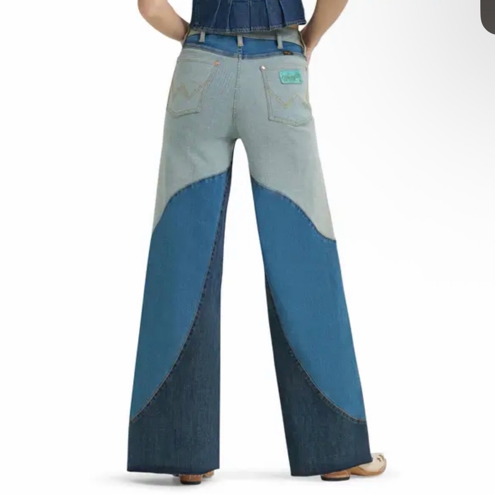 Wrangler Three-Tone Blue Wide Leg Jeans